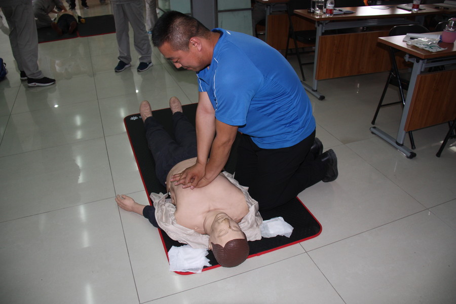 1561425612940866.jpg 2019.6.14心肺復(fù)蘇培訓(xùn) 133.jpg