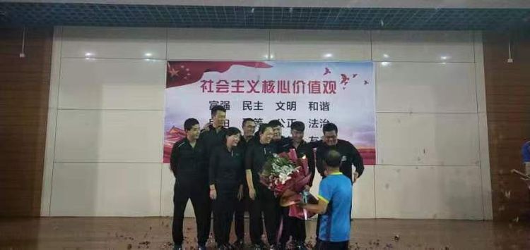 1576129751601421.jpg 吳總頒獎.jpg